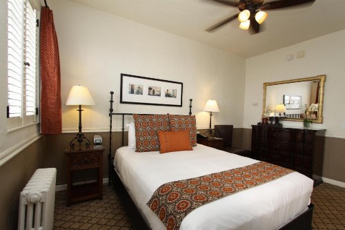 Cypress Inn - image 26