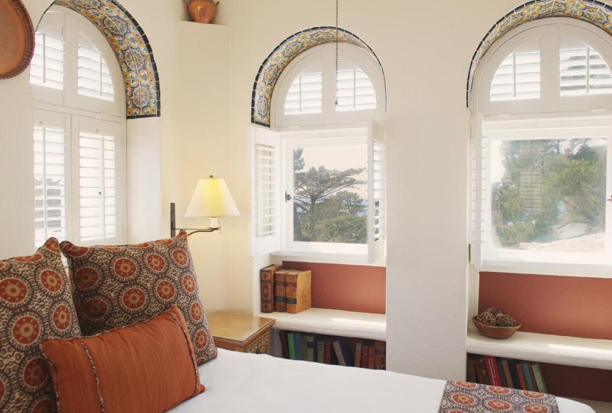 Cypress Inn - image 3