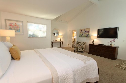 Lobos Lodge - image 19