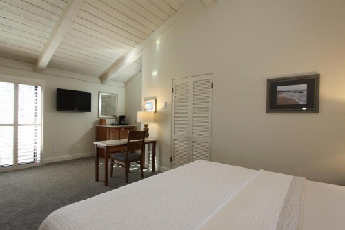 Lobos Lodge - image 24
