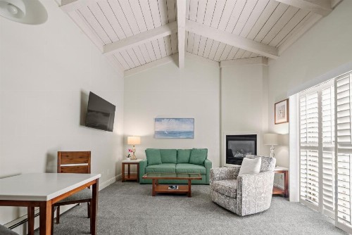 Lobos Lodge - image 35