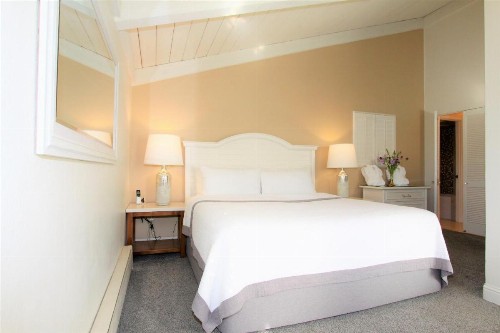 Lobos Lodge - image 4