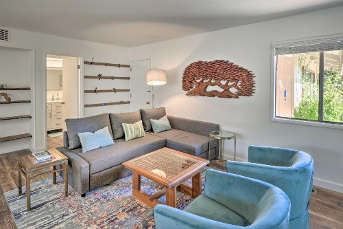 Charming Bungalow with Hill Views about 1 Mi Dtwn Carmel - image 9