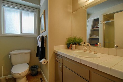Agate Bay Chalet (Cabin) - image 5