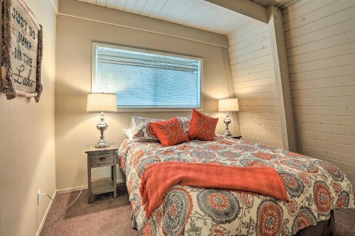 Carnelian Bay House Less Than half Mi to North Lake Tahoe! - image 9