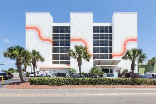 Golden Sands Motel - image 15
