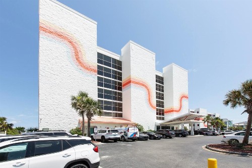 Golden Sands Motel - image 2