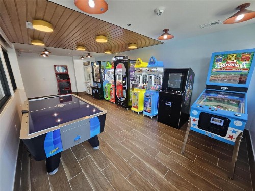 Golden Sands Motel - image 22