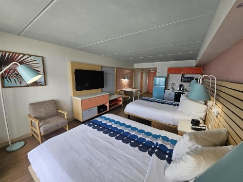 Golden Sands Motel - image 28