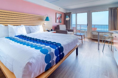 Golden Sands Motel - image 3