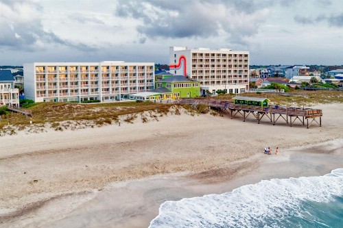Golden Sands Motel - image 36