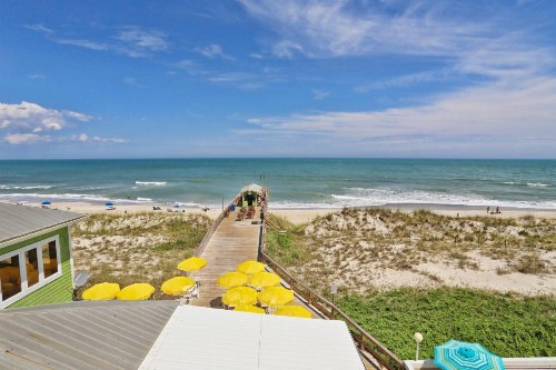 Golden Sands Motel - image 39