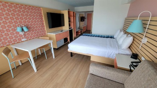 Golden Sands Motel - image 45