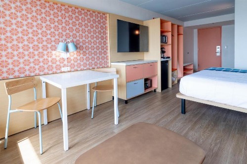 Golden Sands Motel - image 50