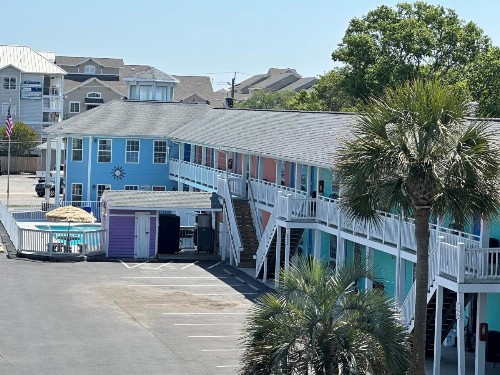 Drifters Reef Hotel - image 10