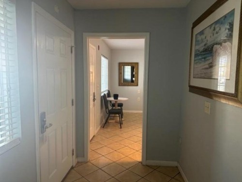 Drifters Reef Hotel - image 13