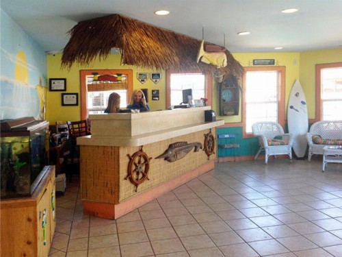 Drifters Reef Hotel - image 29
