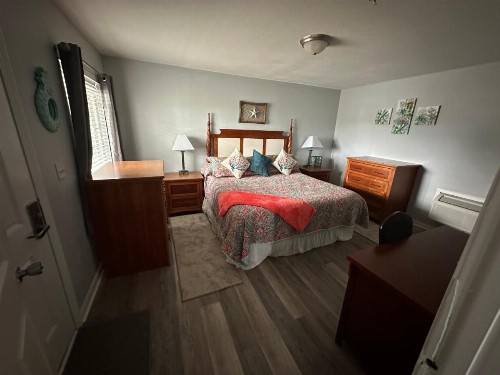 Drifters Reef Hotel - image 32