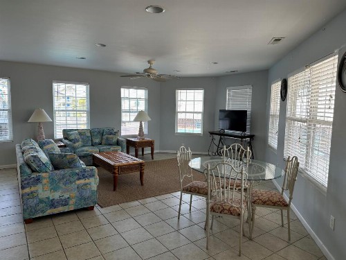 Drifters Reef Hotel - image 4