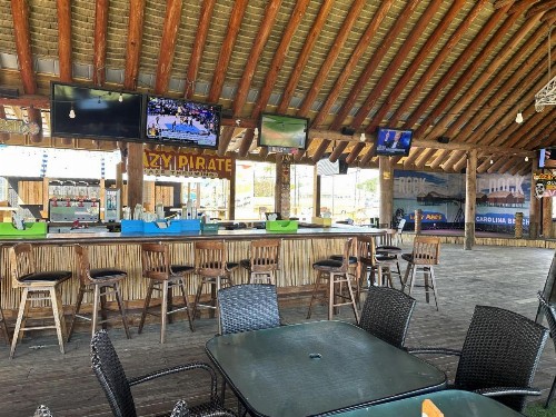 Drifters Reef Hotel - image 8