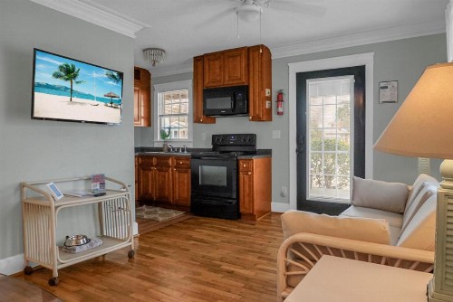 Carolina Beach Inn - image 16