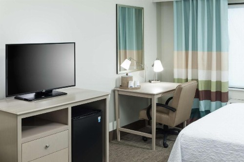 Hampton Inn & Suites by Hilton Carolina Beach Oceanfront - image 27
