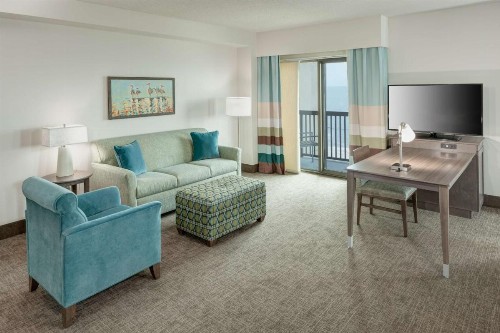 Hampton Inn & Suites by Hilton Carolina Beach Oceanfront - image 33