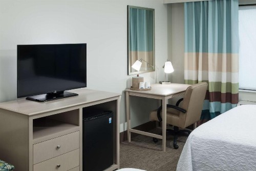 Hampton Inn & Suites by Hilton Carolina Beach Oceanfront - image 44
