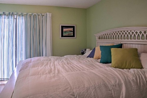 Carolina Beach Condo with Pool Access -Steps to Shore - image 8
