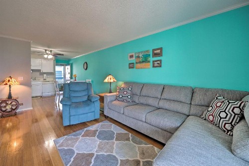 Condo with Balcony and Pool Walk to 2 Beach Accesses! - image 5
