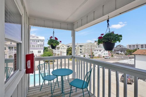 Dry Dock Family Motel - image 14