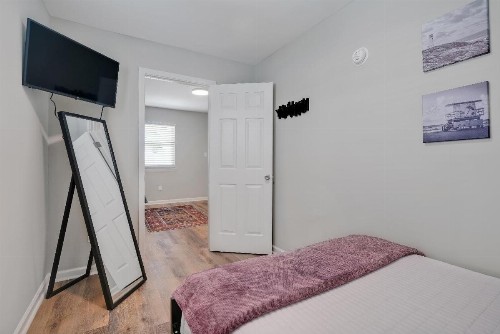 Dry Dock Family Motel - image 24