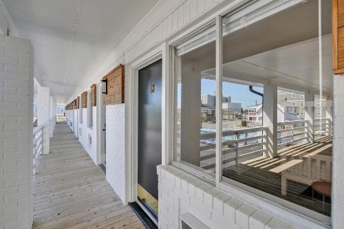 Dry Dock Family Motel - image 50