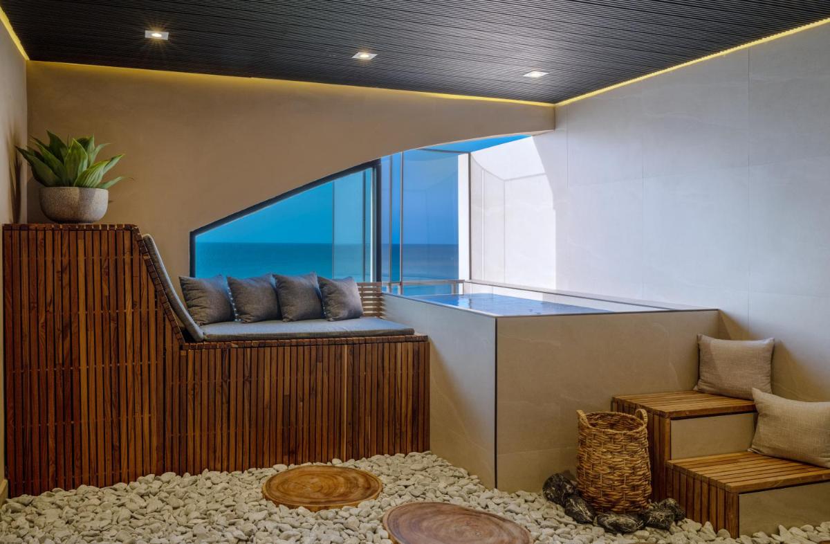 San Juan Water & Beach Club Hotel - image 7