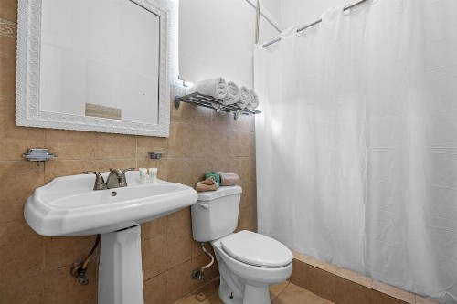 Borinquen Beach Inn - image 14