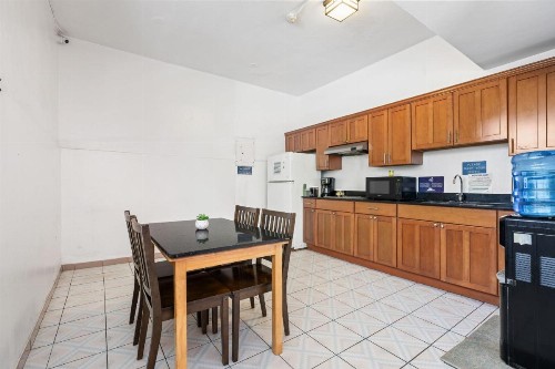 Borinquen Beach Inn - image 31