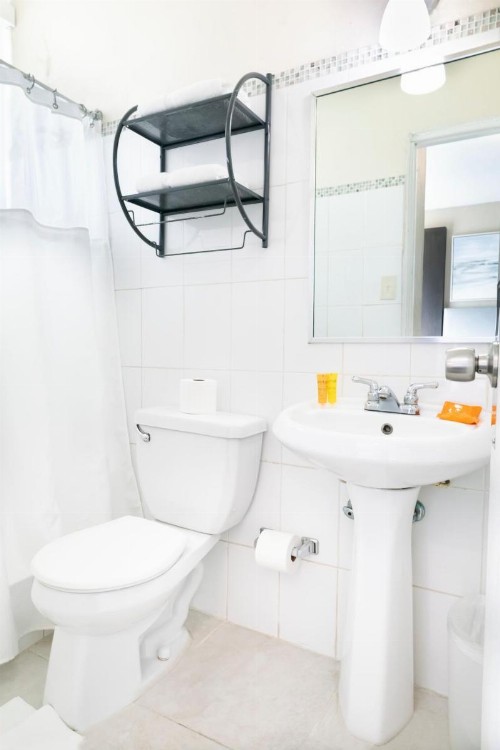 Villa Verde Inn - image 11