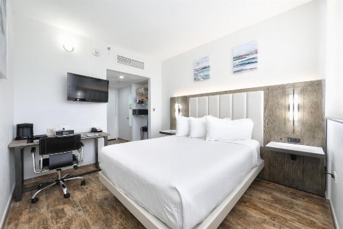 San Juan Airport Hotel - image 19