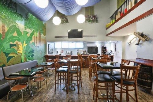San Juan Airport Hotel - image 3