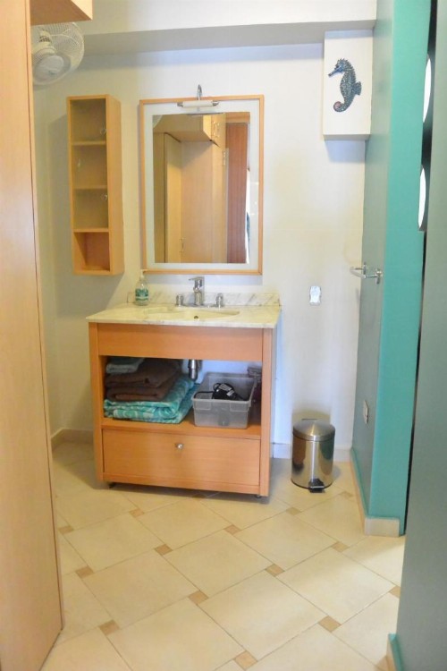 Cozy Beachfront Studio - image 10