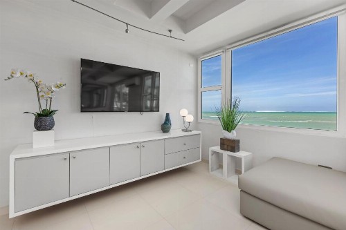 Amapola SeaSide Beach Front Apartment - image 17