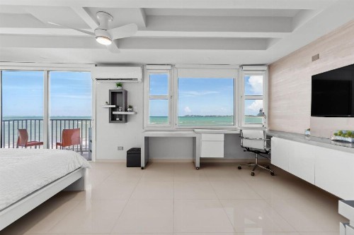 Amapola SeaSide Beach Front Apartment - image 20