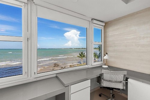 Amapola SeaSide Beach Front Apartment - image 25