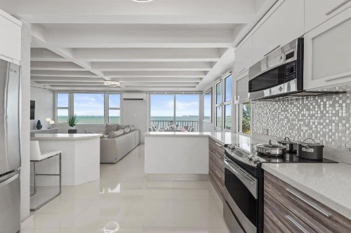 Amapola SeaSide Beach Front Apartment - image 31
