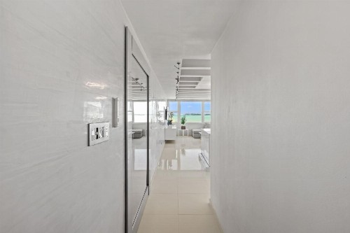 Amapola SeaSide Beach Front Apartment - image 8