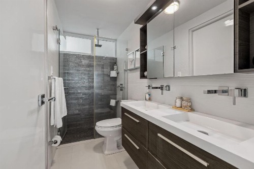 Amapola SeaSide Beach Front Apartment - image 9