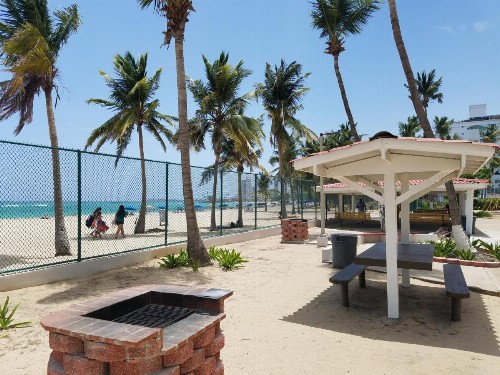 Marbella del Caribe Isla Verde Beachfront - image 2