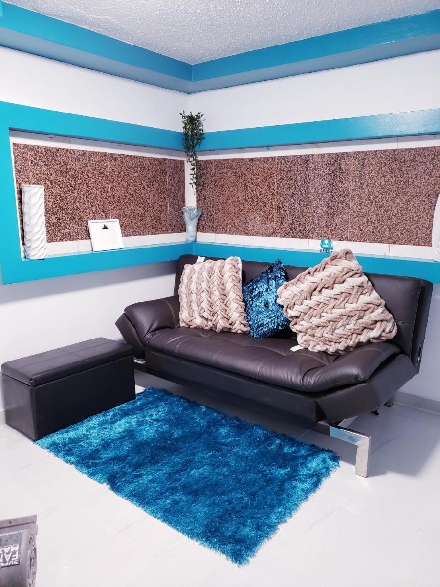 M/H House - image 2