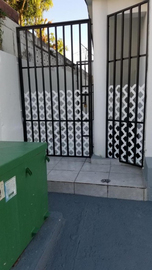M/H House - image 22