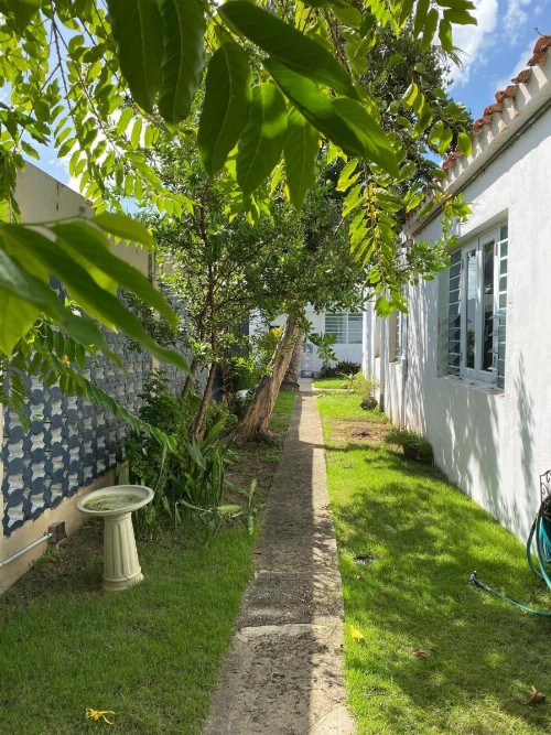 Isla Verde By The Beach Guest House - image 26